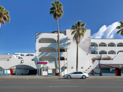 SoMa House