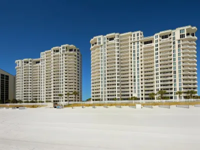 Silver Beach Towers 1404w