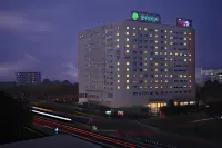 Lemon Tree Premier, Patna Hotels near Gurudwara Handi Sahib