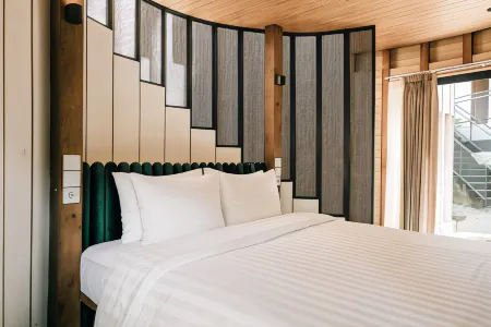 Blackbird Hotel