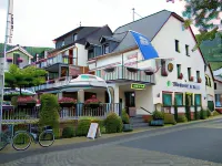 Weinhaus Berg - parking