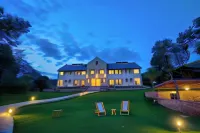 Arusha Villa Karamu Coffee Estate - Pools