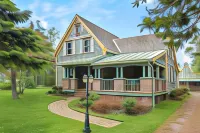 Avonlea Forest Hill Cottages Hotels in Queens County