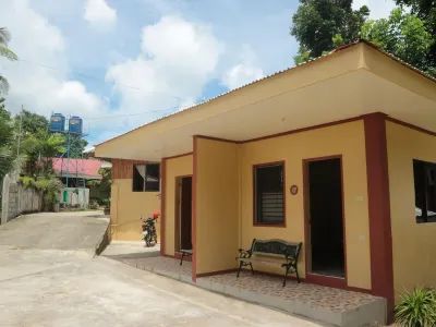 Replica Manor