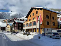 Mountain Lodge Sedrun - 3-Sterne