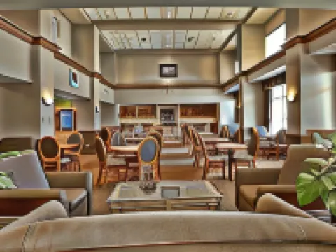 Humphry Inn and Suites โรงแรมในวินนิเพก