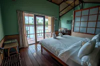 Sala Done Khone Hotel Hotels in Thakho