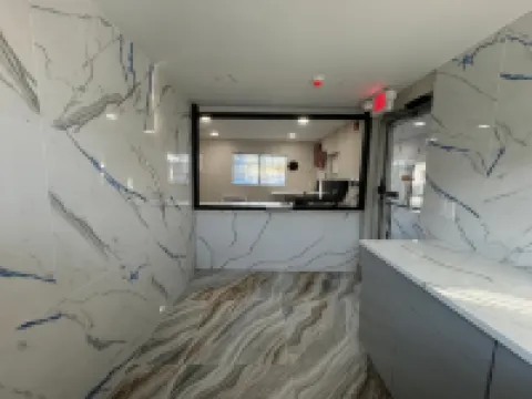 エッセンス エクスプレス エリザベス EWR エアポート エリザベスのホテル