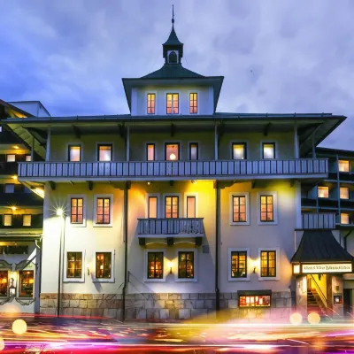 Hotel Vier Jahreszeiten Hotels near Salzbergwerk Berchtesgaden
