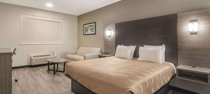 Quality Inn & Suites Hotels in Tarrant County