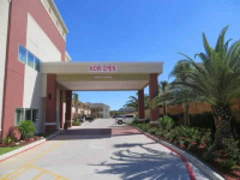 維斯特切斯套房別墅大酒店 鄰近好運大道購物區的酒店