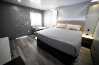 Palms Motel