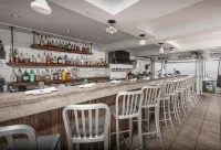 Stones Throw Hotels in Cape Neddick