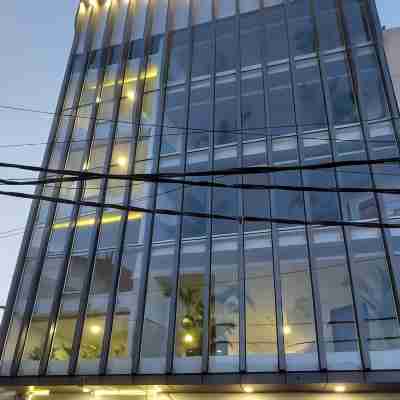 Gallivanto Inn Hotel Exterior