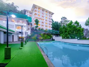 Treenz Hotel