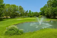 Logis Hôtel Golf le Domaine du Val de Sorne - Kæledyr tilladt