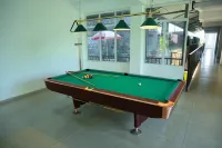 Glenloch Tea Factory Hotel فنادق في Deltota