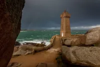 Detached house in Ploumanach - sleeps 4 (2 adults and 2 children)