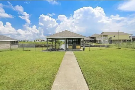 Angler Sunrise..Luxury House on water Отели в г. Хакберри