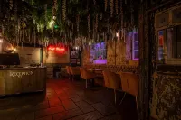 暗淡瓶旅館 - 酒吧
