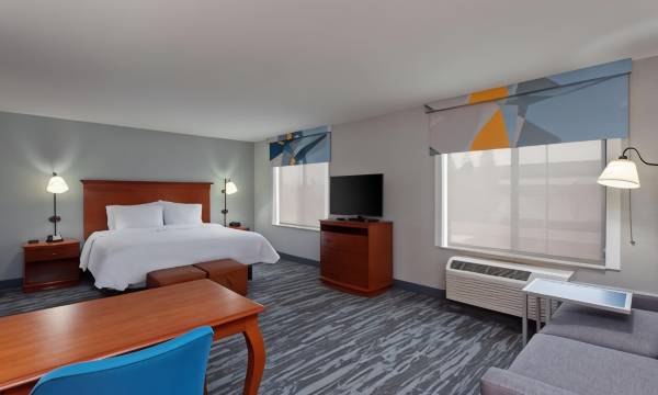 Hampton Inn & Suites Clovis-Airport North