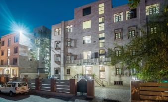 Hotel Bhakti Dhama