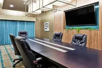 Holiday Inn Express & Suites Warner Robins North West Отели в г. Уорнер-Робинс