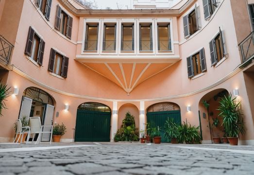 우니카 스위트 로마