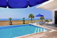 Blue - Beach Front Spectacular Villa Sleeps 10