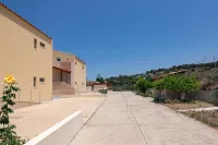Yanni's Villas
