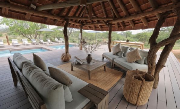 Tshukudu Game Lodge