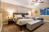 Ultimate Relaxation Retreat w/ Game Room & Hot Tub Hotels in Ahwahnee