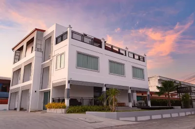 มั่นรัก โฮสเทล โรงแรมใกล้อ่าวประจวบ