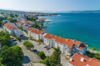 Heta Alagic I - Deluxe Beachfront Suites - 주차장