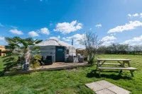 Lincoln Yurts Hotels near Merkur Slots - Gainsborough