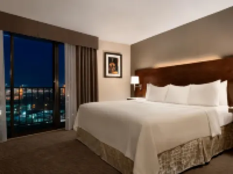 Radisson Hotel Cincinnati Riverfront Hotels in Covington