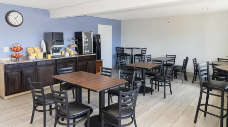 Days Inn by Wyndham Lake Havasu