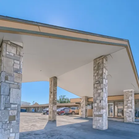 Americas Best Value Inn Uvalde