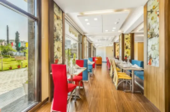 The Vaishnodevi Sarovar Portico