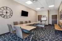 Comfort Suites Grandview - Kansas City Hotels in Raymore