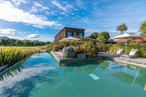 Mr & MRS Smith Hapuku Lodge & Tree Houses Hotels in Hapuku