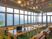 The Hosteller Mussoorie, Mall Road