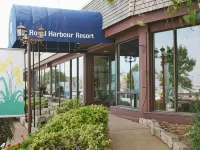 Royal Harbour Resort Hotels near Blue Mountain