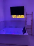 Costantino Home - Hot Tub