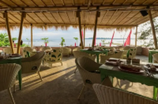 吉利阿爾粉色可可酒店