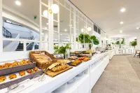 Mouratoglou Hotel & Resort Hotels in Biot