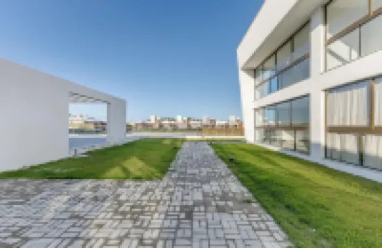 Modern and Sophisticated Apartments Near the Beach in Marau VLL