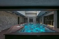 Hotel Brise de Mer - Piscine intérieure & extérieure - Pools
