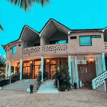 Mövenpick Resort Lamantin Saly