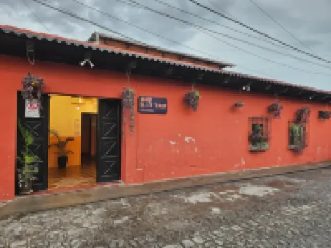 一日遊青年旅館 酒店